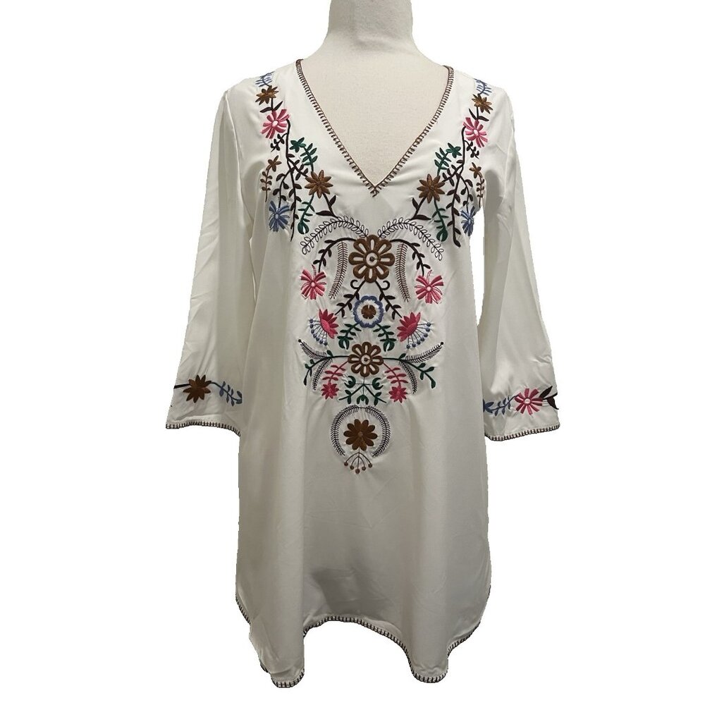 Sunday in Brooklyn Anthropologie Embroidered Floral V-neck Boho Granola Girl Top